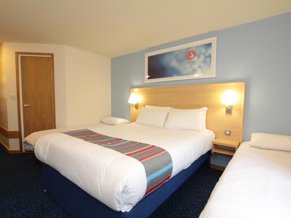 Фото Travelodge York Tadcaster