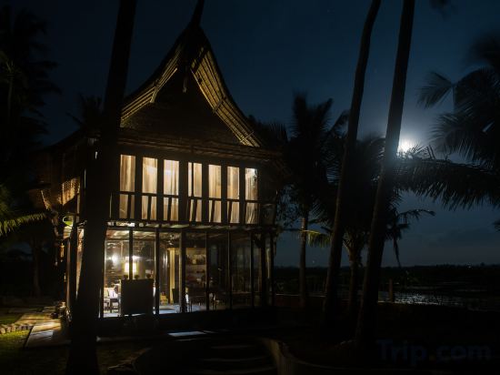 Фото Most Exotic Beachfront Villa Keong