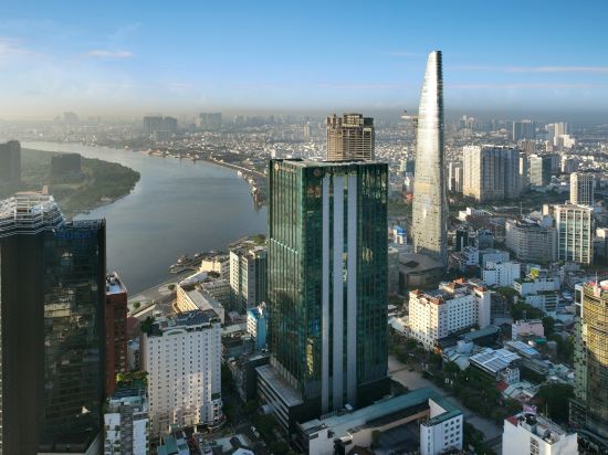 Фото The Reverie Saigon Residential Suites