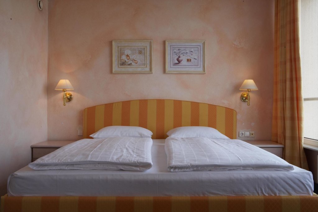 Фото Ghotel hotel & living Göttingen