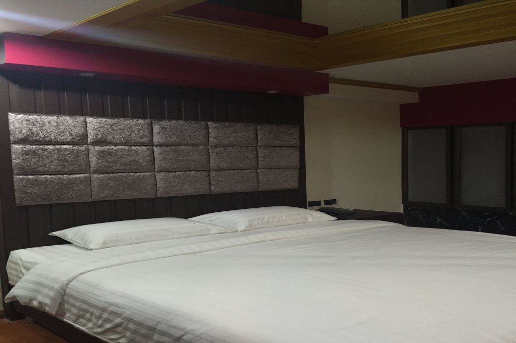 Фото Grand Pink Hotel Hat Yai