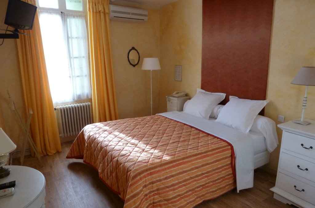 Фото Hotel Saint Jean