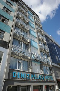 Гостиница Deniz Palace Hotel в Бейоглу