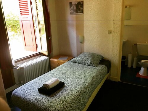 Гостиница Au Bon Accueil в Гренобле