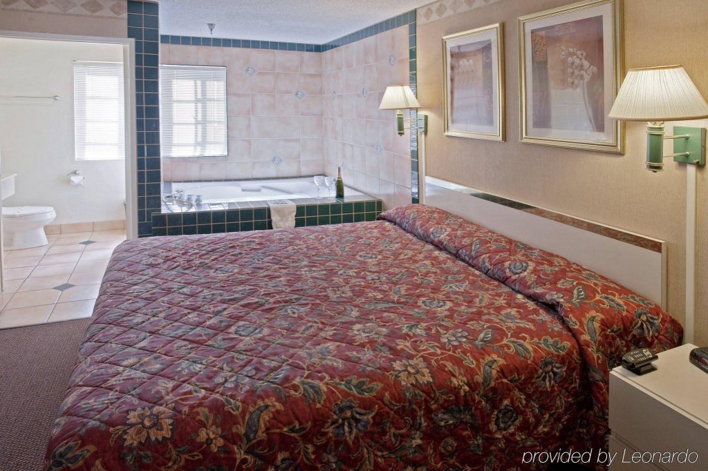 Фото Americas Best Value Inn San Clemente Beach