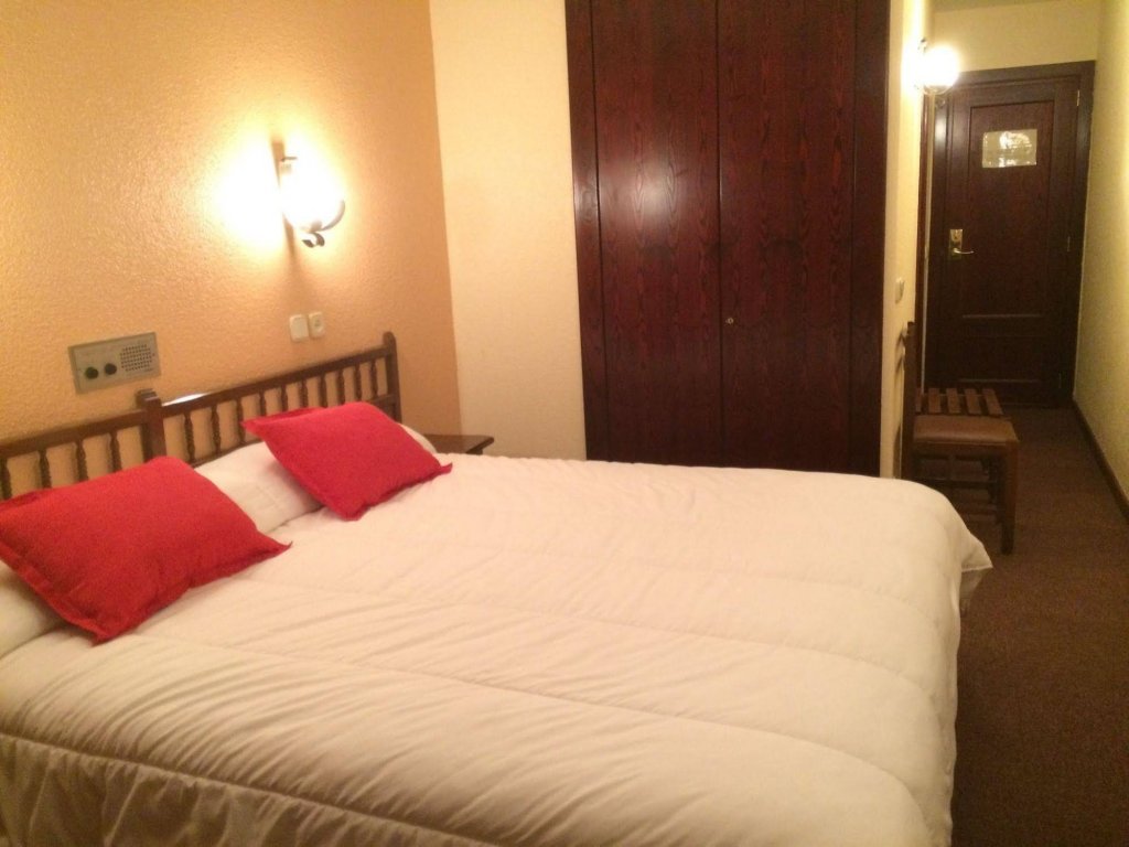 Фото Hotel Folch