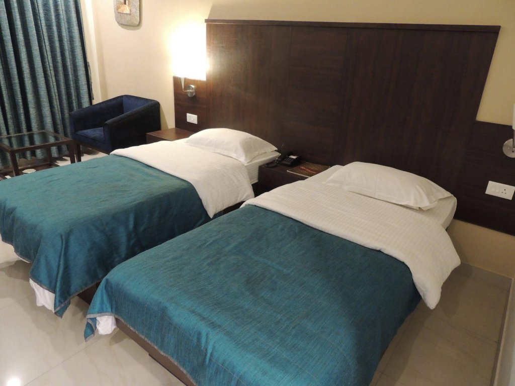 Фото Diamond Hotel