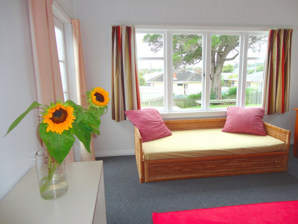 Фото 42b College House - Hostel