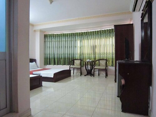 Гостиница Ninh Hue Hotel в Хошимине