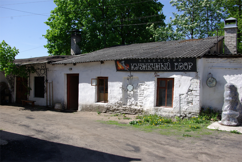 Памятник кузнецу Псков