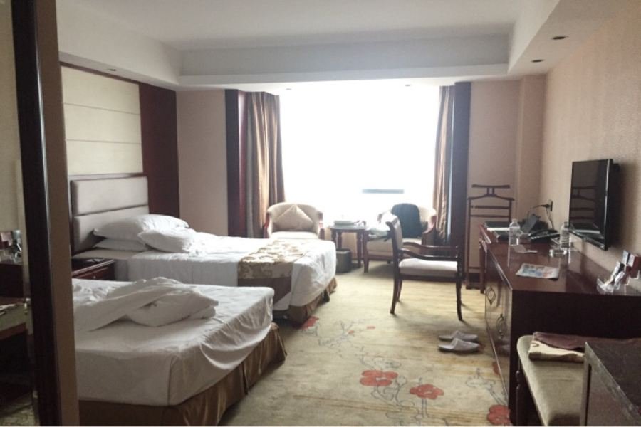 Фото Huijin Holiday Inn