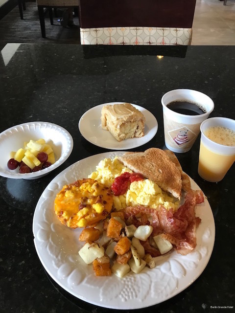 Фото Berlin Grande Hotel