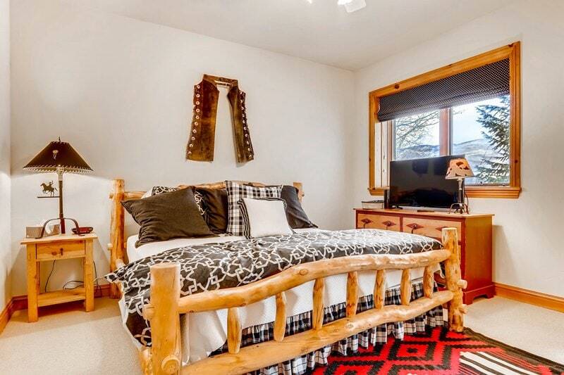 Фото Kiva Lodge by East West Hospitality