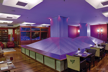 Фото Bourbon Curitiba Hotel e Suítes