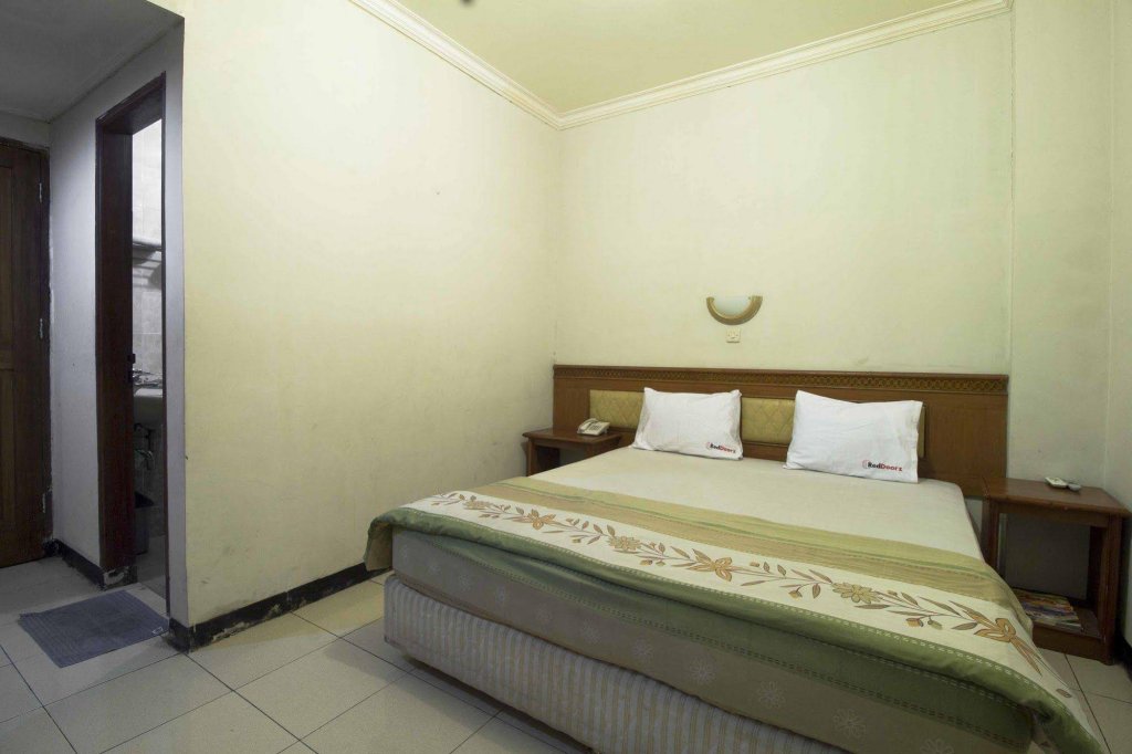 Фото RedDoorz near Cihampelas Walk