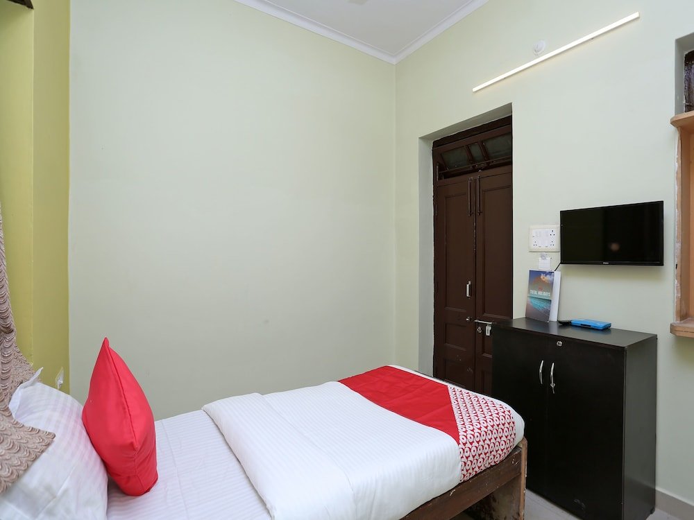 Фото Oyo 14711 Hotel Natraj