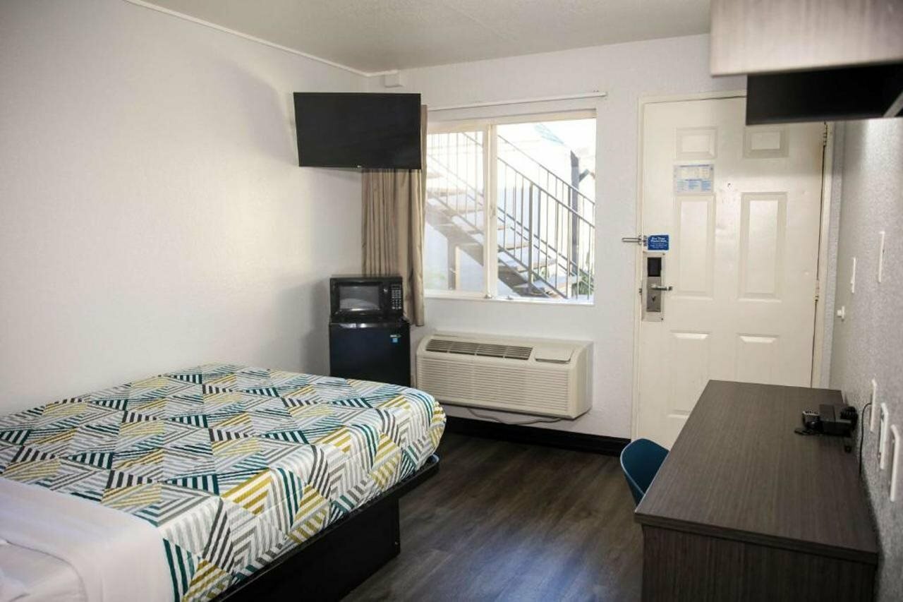 Фото Motel 6 Sacramento, Ca - Central