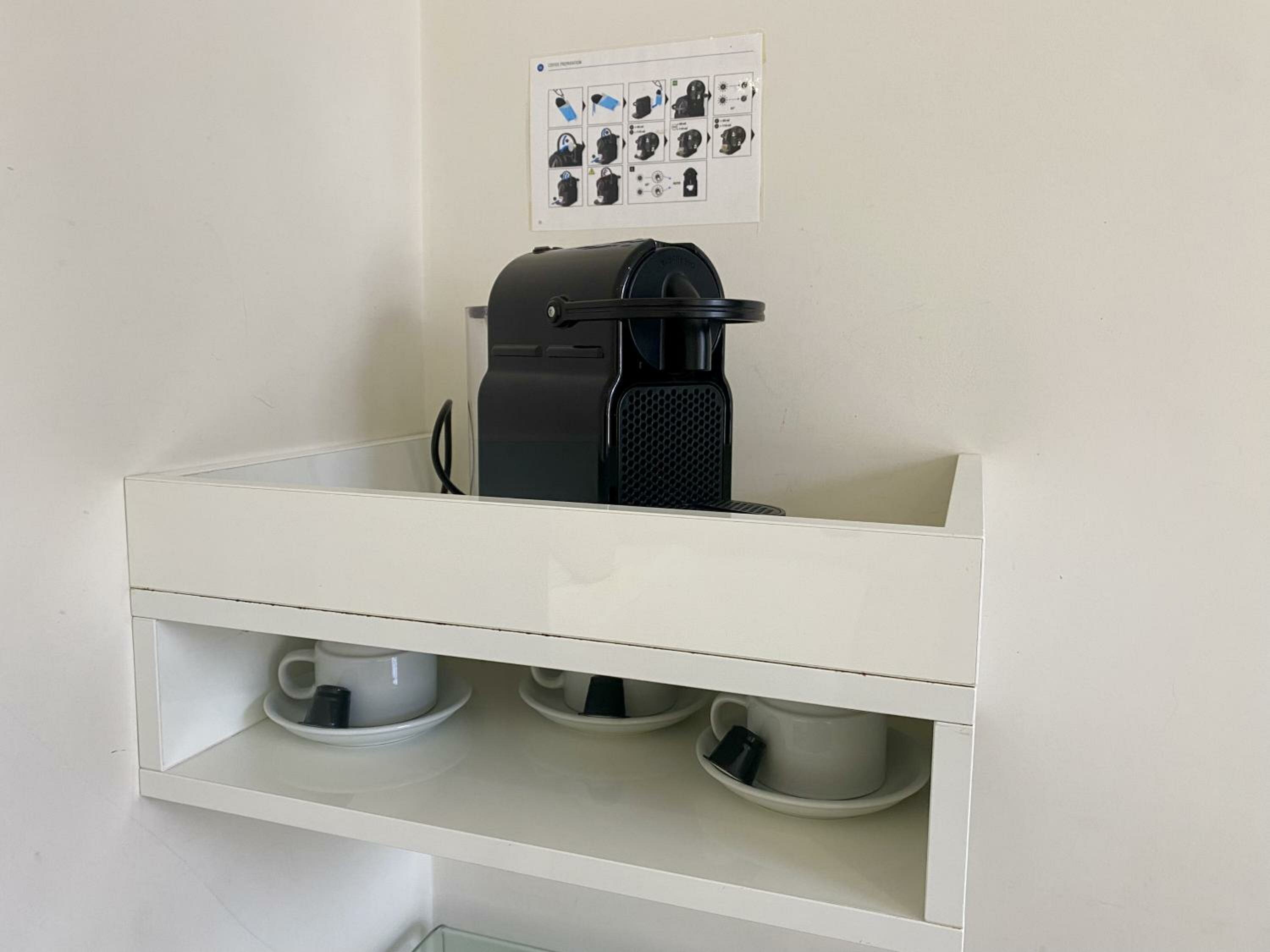 Фото Mstay 88 Studios Kensington