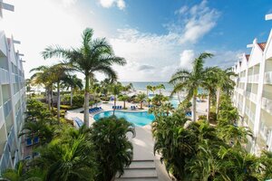 Гостиница Renaissance Wind Creek Aruba Resort