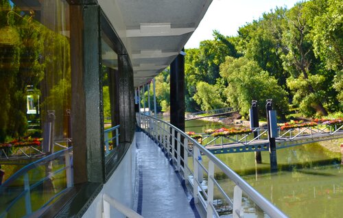 Гостиница Compass River City Boatel