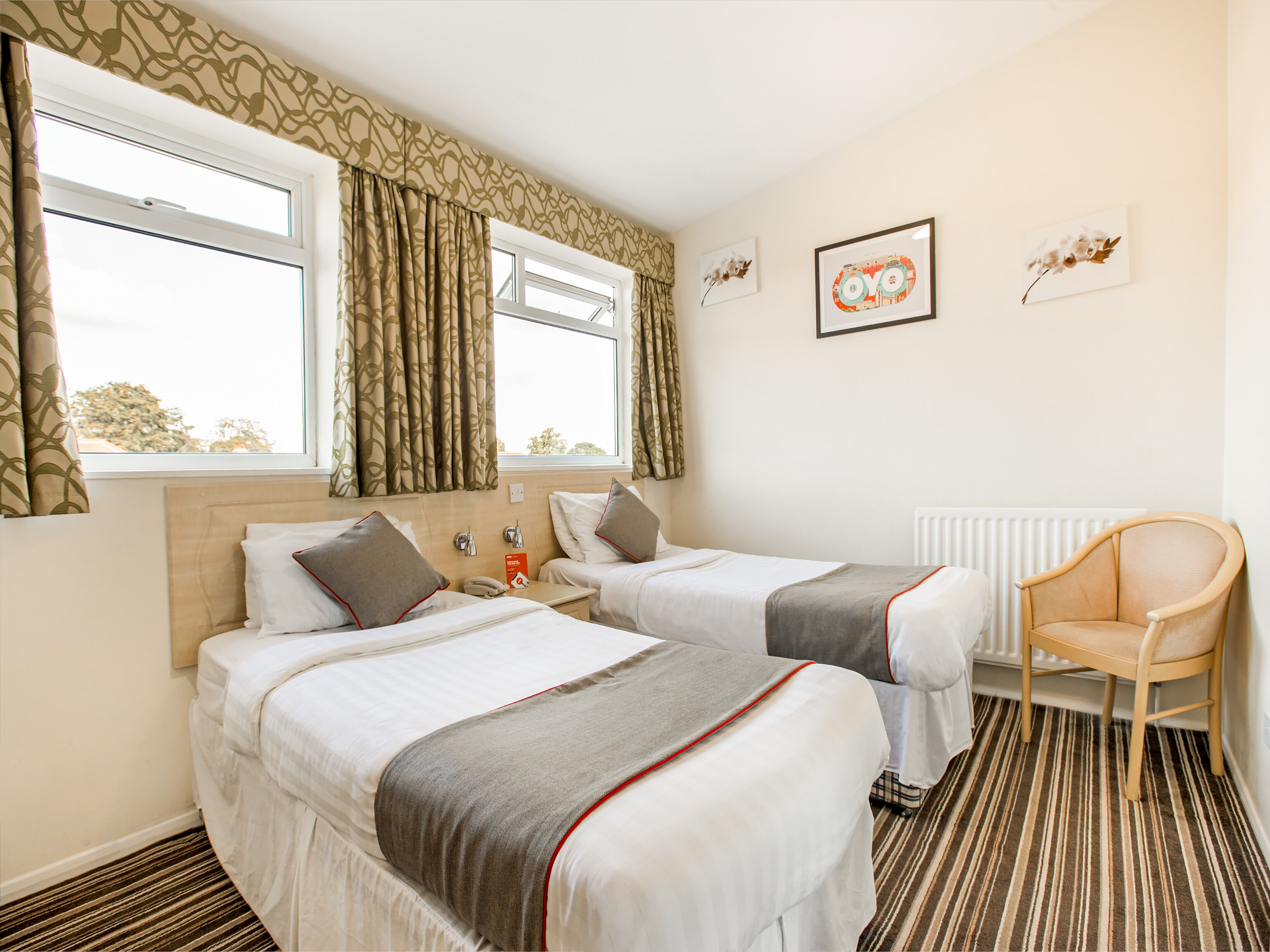 Фото Oyo Dene Hotel