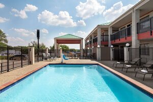 Гостиница Days Inn by Wyndham San Antonio Near Fiesta Park