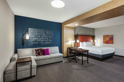 Гостиница La Quinta Inn & Suites by Wyndham Houston East at Sheldon Rd