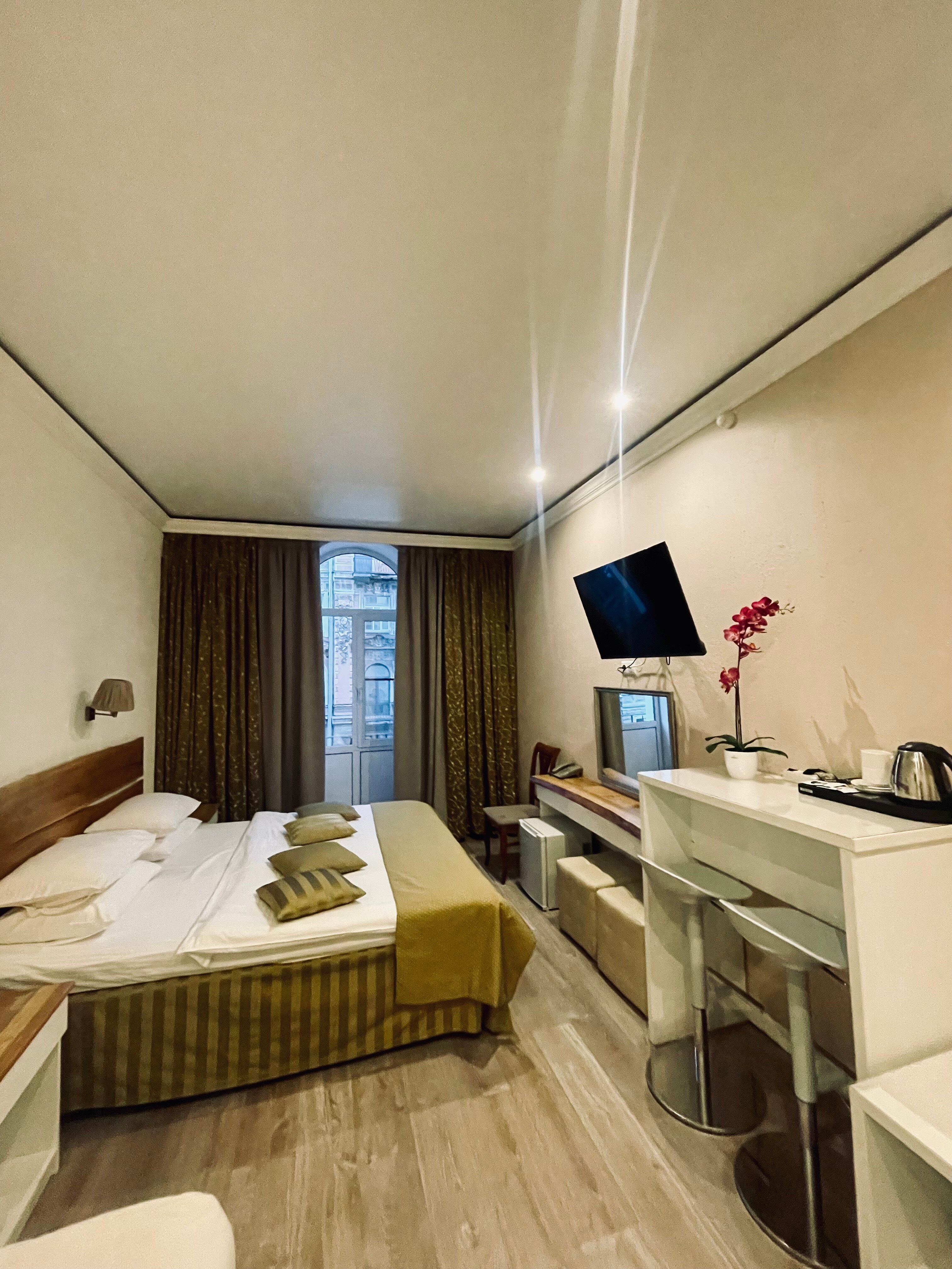 Фото отеля 1