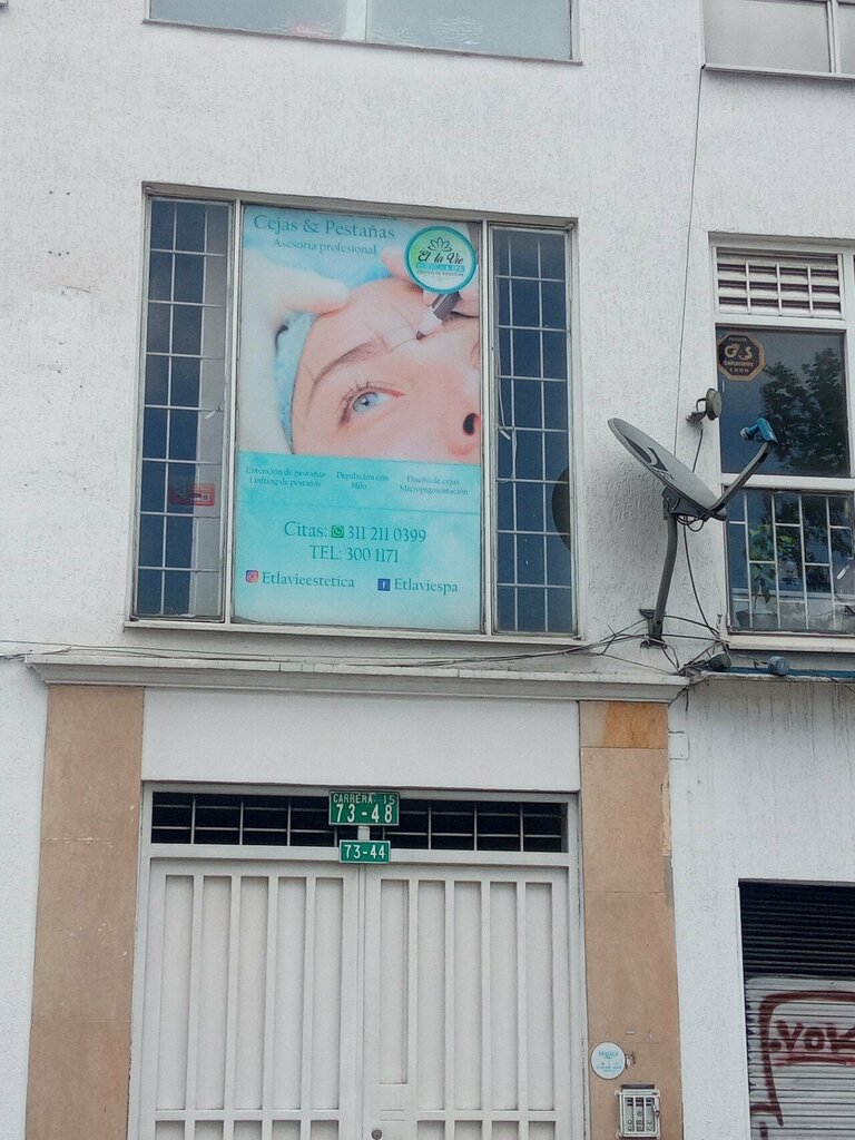 Eyebrow and eyelash salon Cejas & pestañas, Bogota, photo