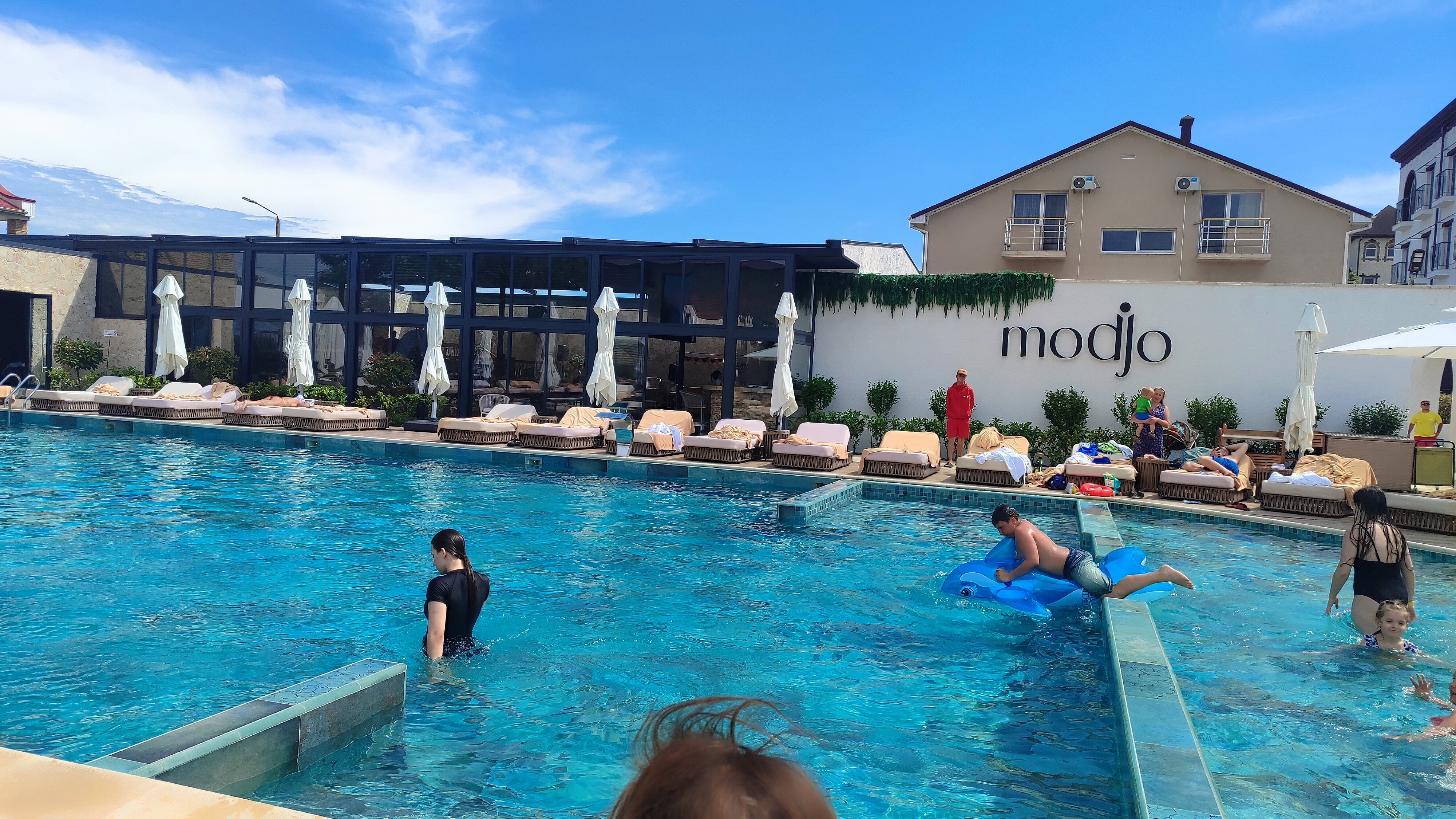 Фото отеля 3