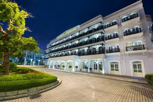 Гостиница Rocks Hotel в Макао (Аомыне)