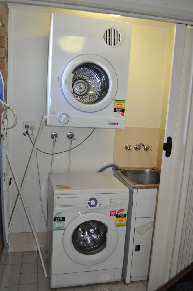 Фото Sundowner Hotel Motel