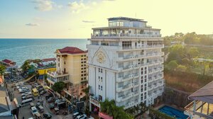 Гостиница Aristocrat Residence & Hotel