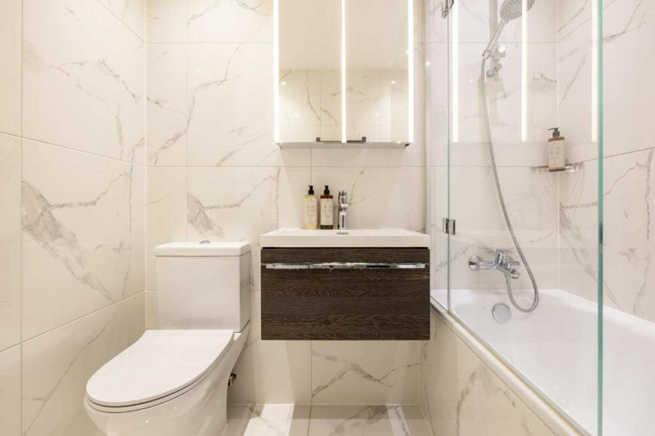 Фото Charles Hope Apartments Heathrow South