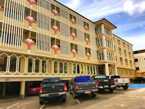 Гостиница PoonSook Resident Hotel в Пхитсанулоке