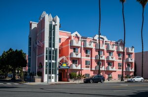 Гостиница Days Inn by Wyndham Santa Monica/Los Angeles