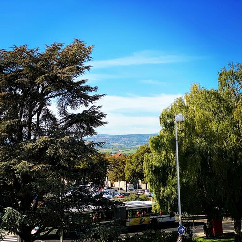 Гостиница Hotel Le Midi Clermont-Cournon