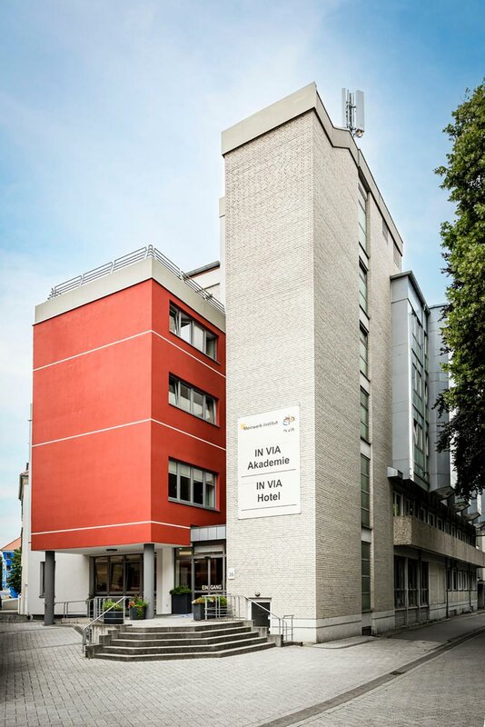Гостиница In VIA Gäste- und Tagungshaus im Meinwerk-Institut в Падерборне