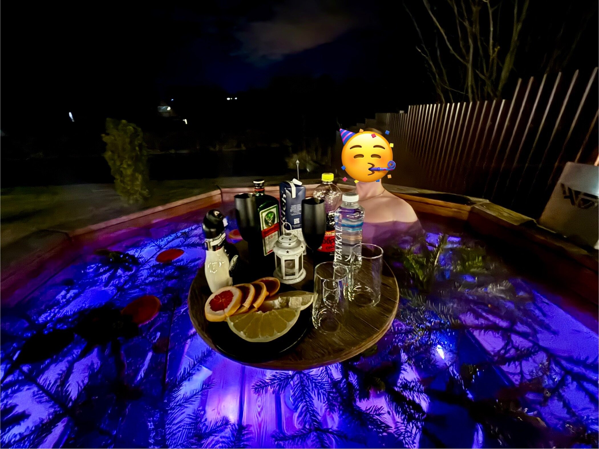 Фото White Grove