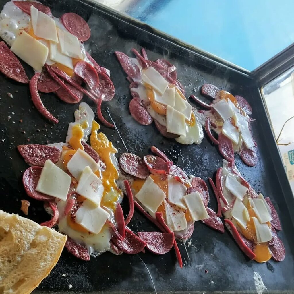 Cafe Menekşe Büfe & Kumru Sandvich, Izmir, photo