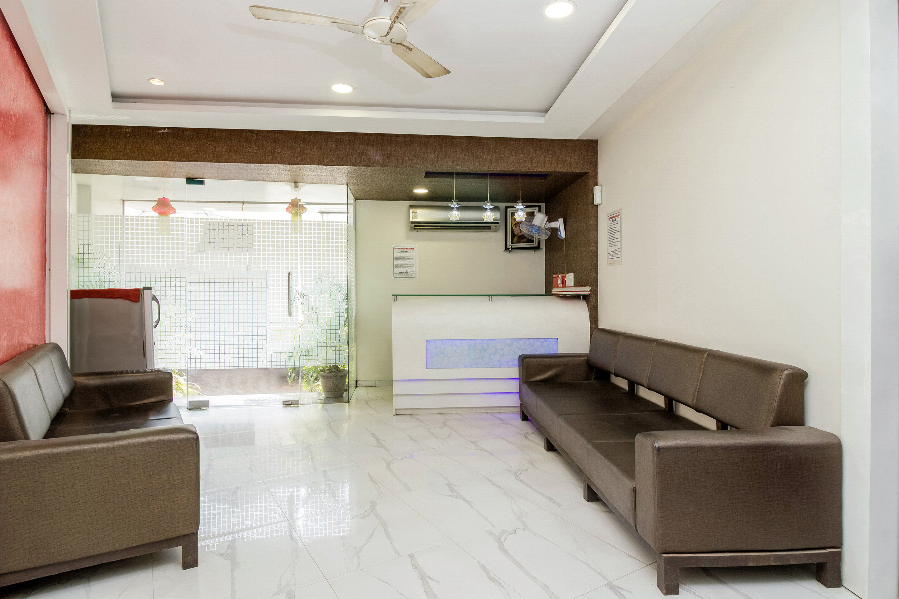 Фото Oyo 7407 Hotel Blue Sea