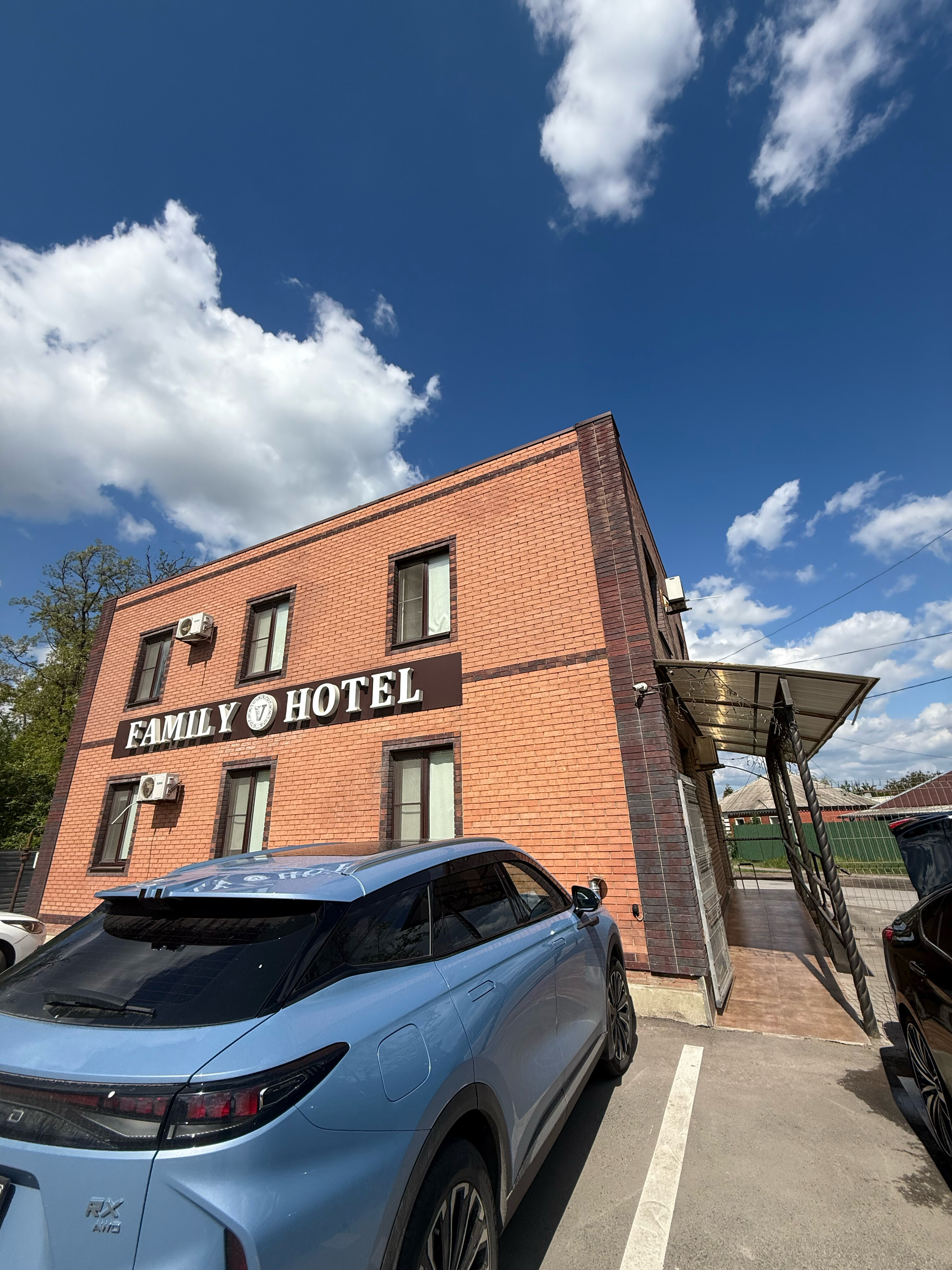 Фото отеля 2