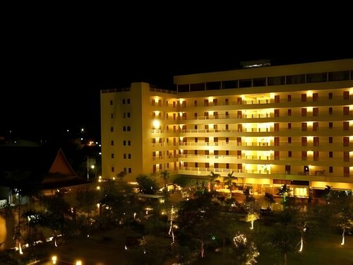 Гостиница Hatyai Paradise Hotel & Resort в Хатъяй