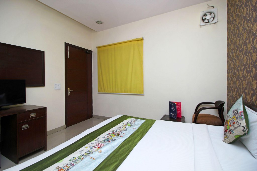 Фото Oyo Rooms Delhi Maharani Bagh