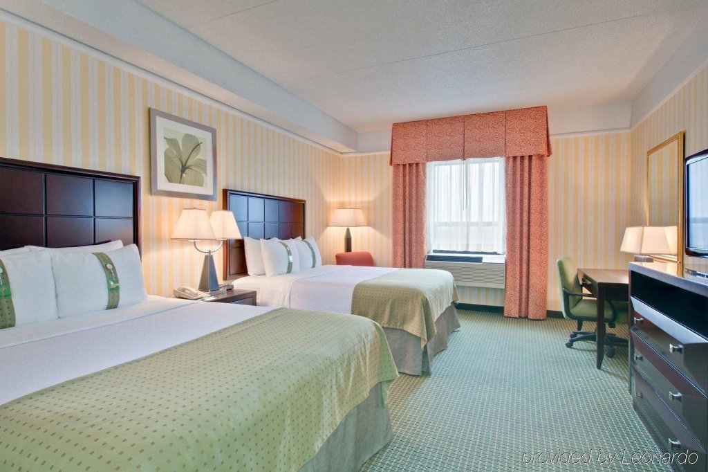 Фото Holiday Inn & Suites Windsor Ambassador Bridge, an Ihg Hotel