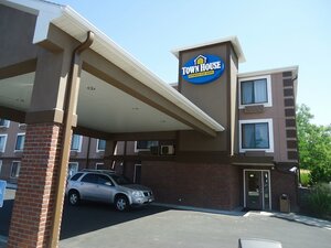 Town House Extended Stay Hotel Downtown