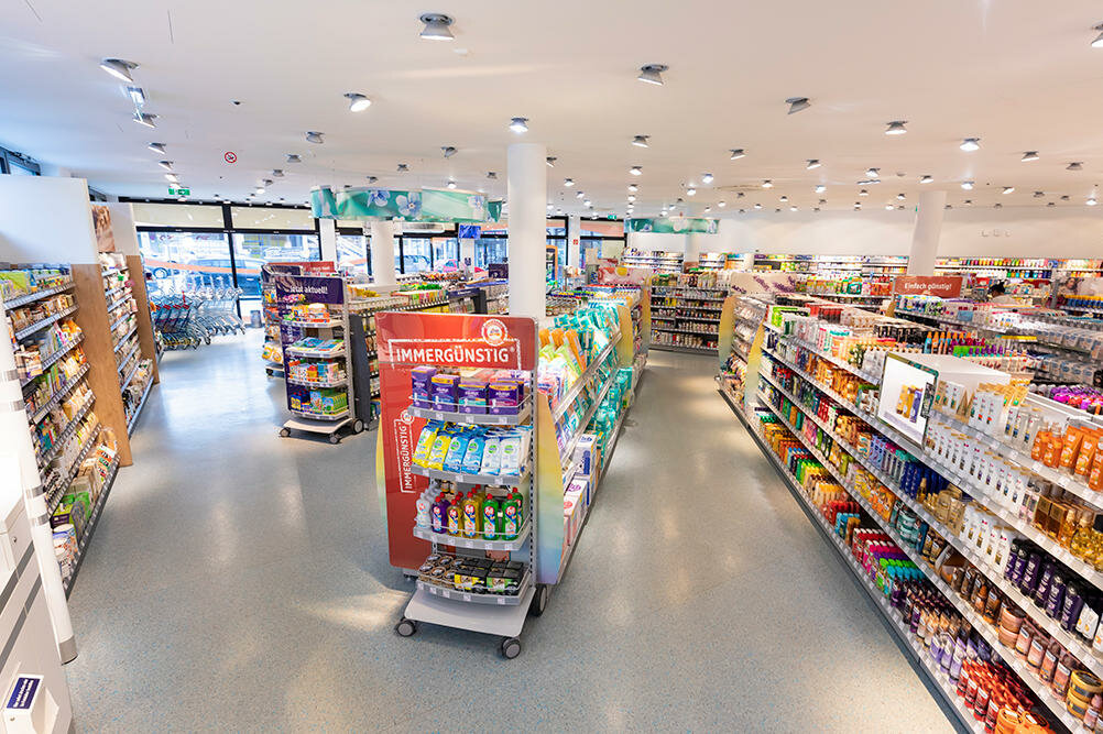 Convenience store DM Drogerie Markt, Novi Sad, photo