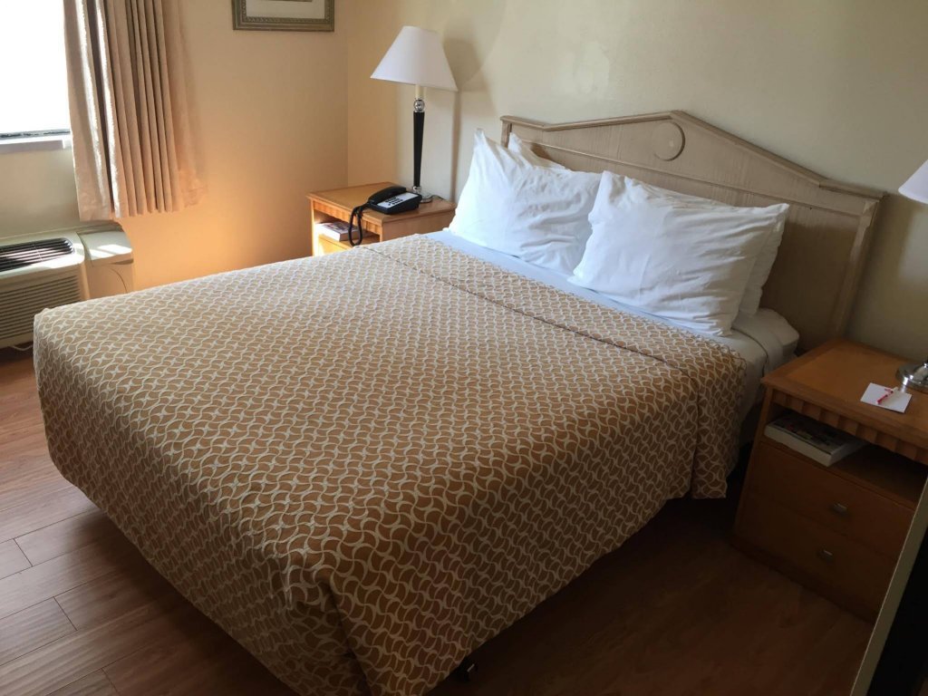 Фото Rotex Western Inn