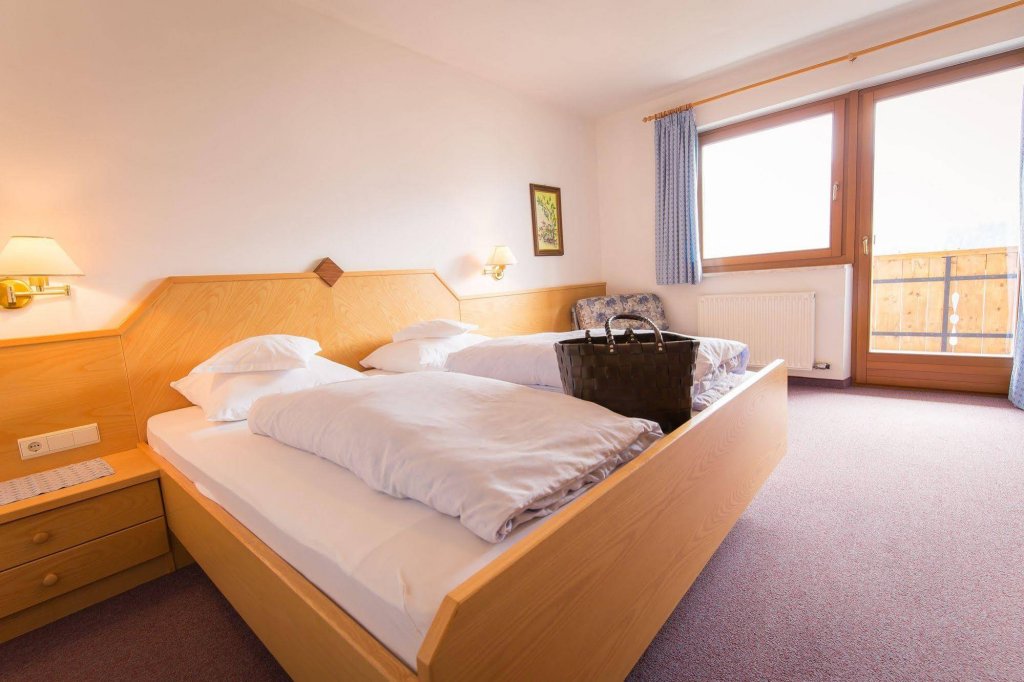 Фото Hotel Alpenland