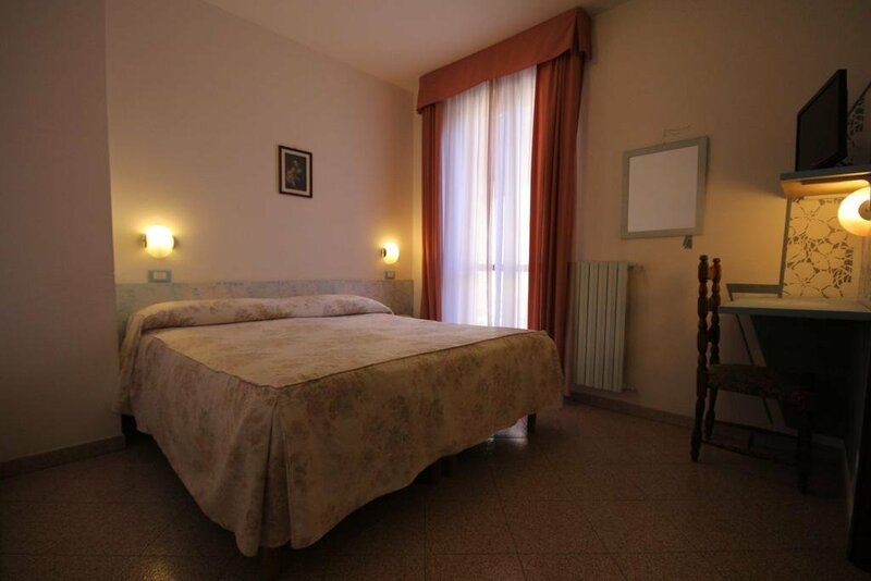 Гостиница Hotel Piemontese в Империи